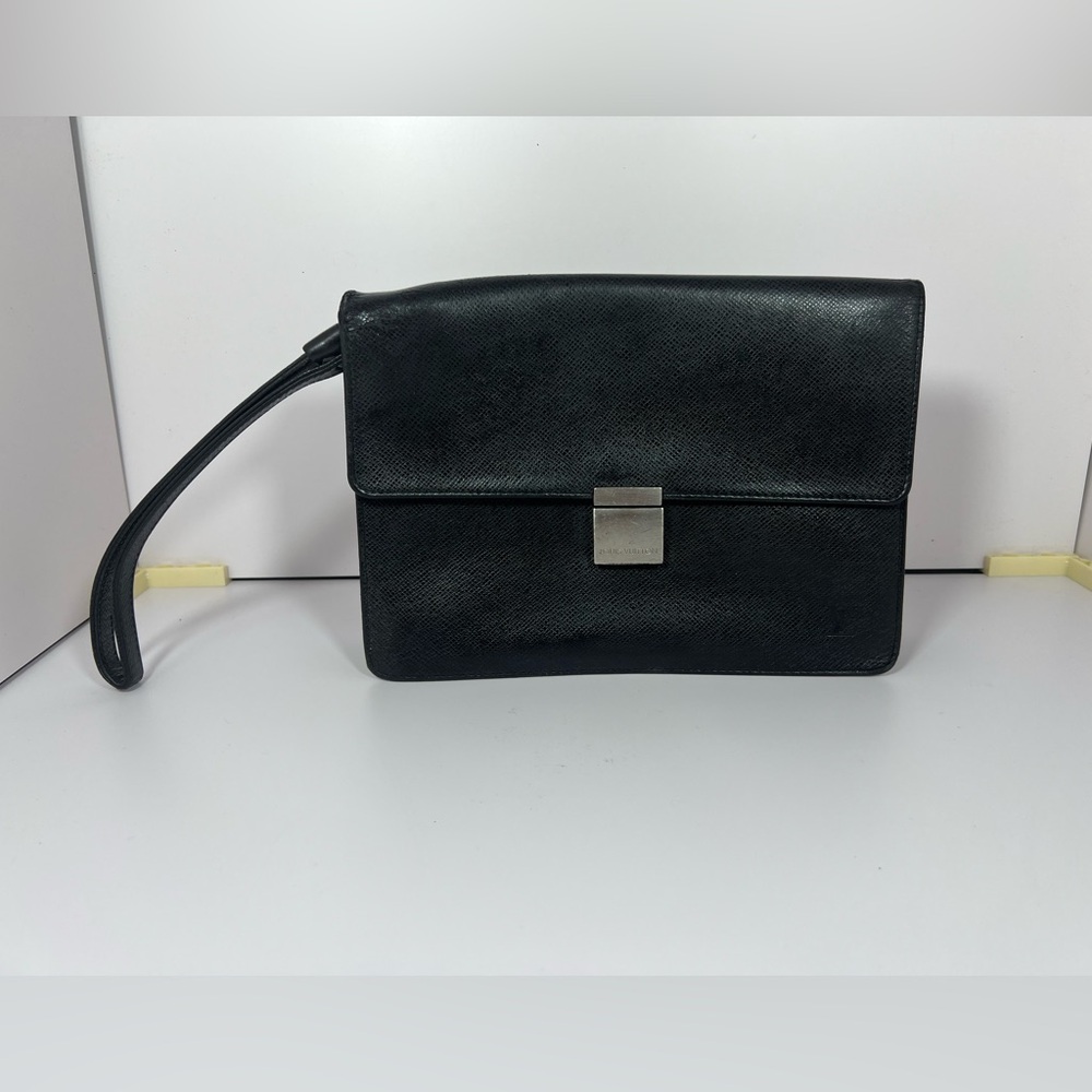 7019: Louis Vuitton Taiga Baikal Black Leather Wristlet Clutch Spain CA0062